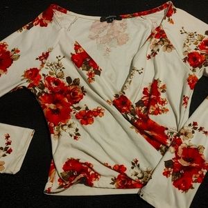 Long sleeve crop top floral top